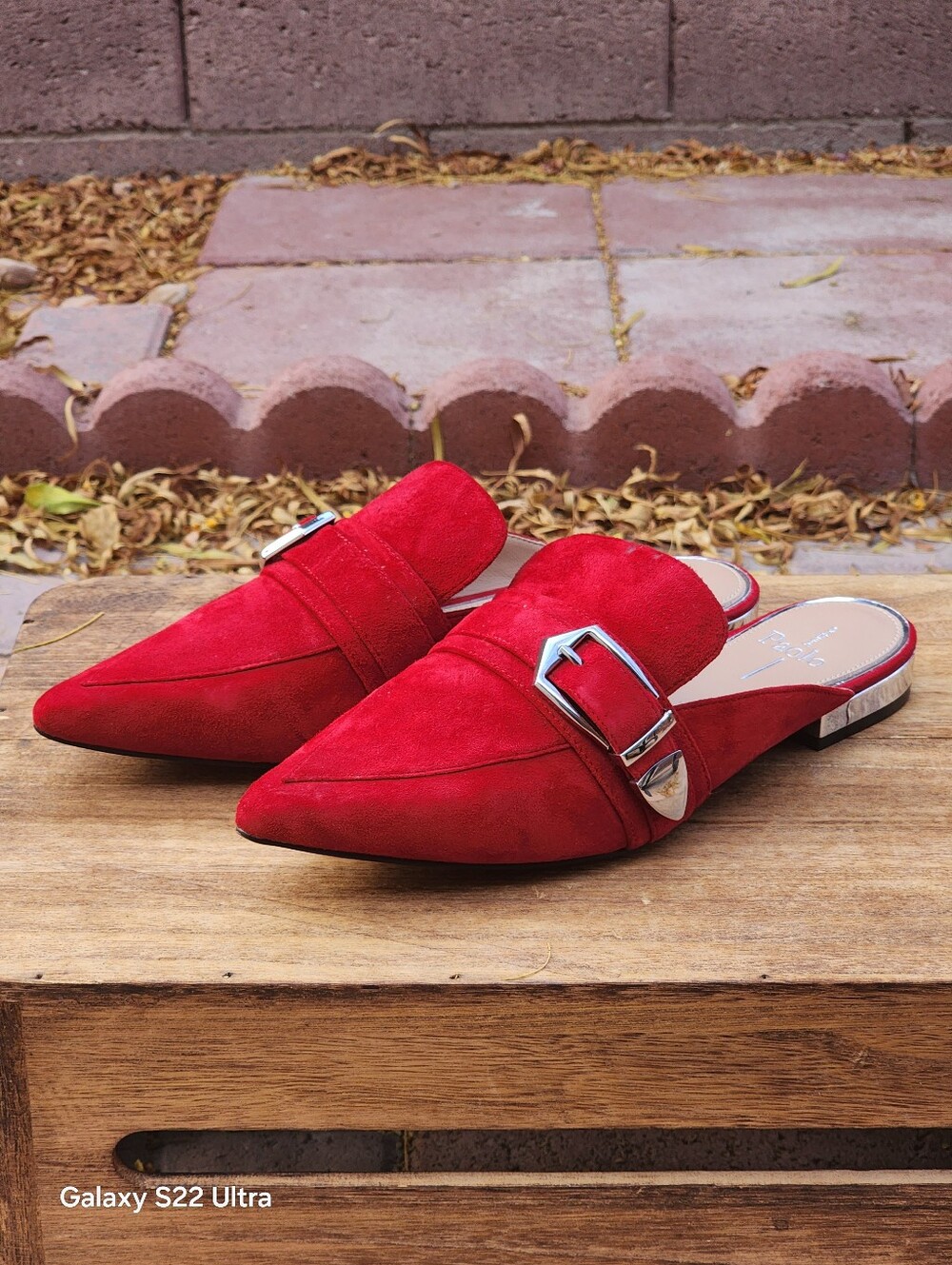 Linea Paolo Women's Ace Red Buckle Pointed Toe Mule Size 9 - Picture 5 of 8